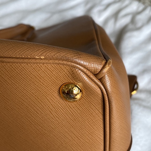 Prada Medium Galleria, Brown Double Zip Lux Tote Saffiano Leather Medium - Picture 10 of 15